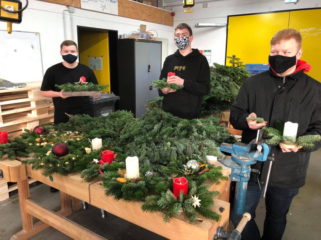Adventsgestecke für das BBZ am NordOstseeKanal BBZ am NOK, Europaschule Adventsgestecke für das BBZ am NordOstseeKanal BBZ am NOK, Europaschule