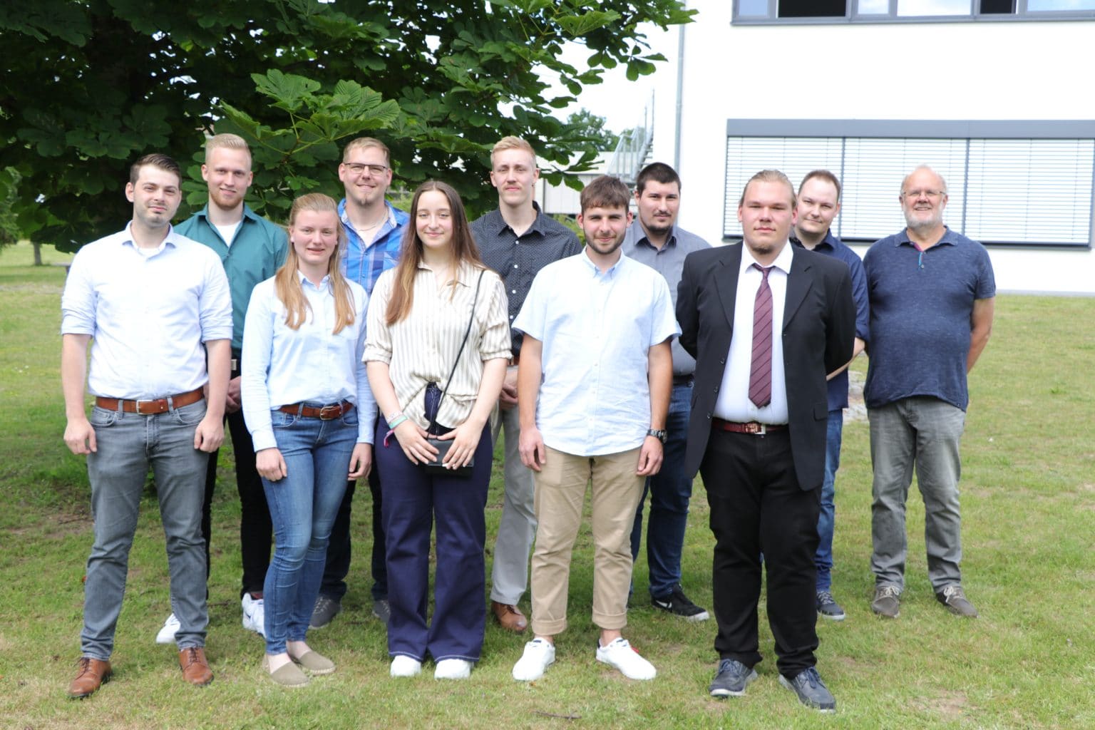 Absolventen 2022 der Fachoberschule Technik/Agrar (FOS) am BBZ am NordOstseeKanal BBZ am NOK Absolventen 2022 der Fachoberschule Technik/Agrar (FOS) am BBZ am NordOstseeKanal BBZ am NOK