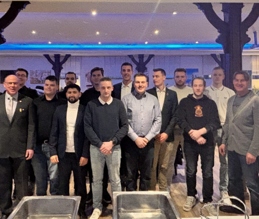 Gruppenfoto von der Freisprechung der Elektro-Innung Rendsburg 2026